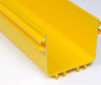 PVC-bricka för fiberoptiska kablar